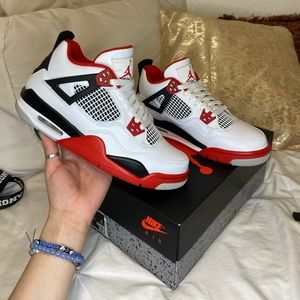 Air Jordan 4 Retro OG ‘Fire Red’ ( SOLD )